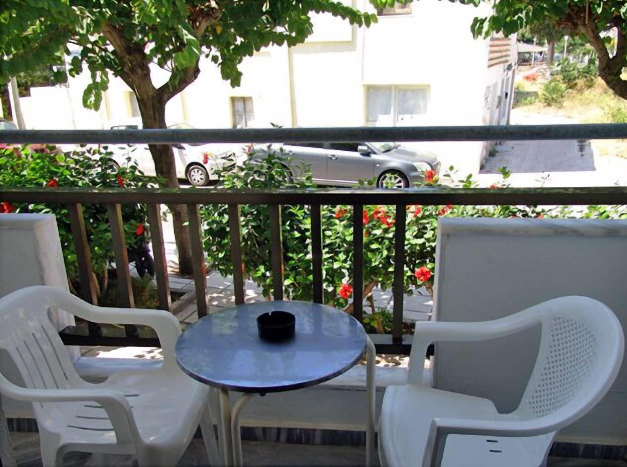 Dimitris Paritsa Hotel คอสทาวน์ ภายนอก รูปภาพ