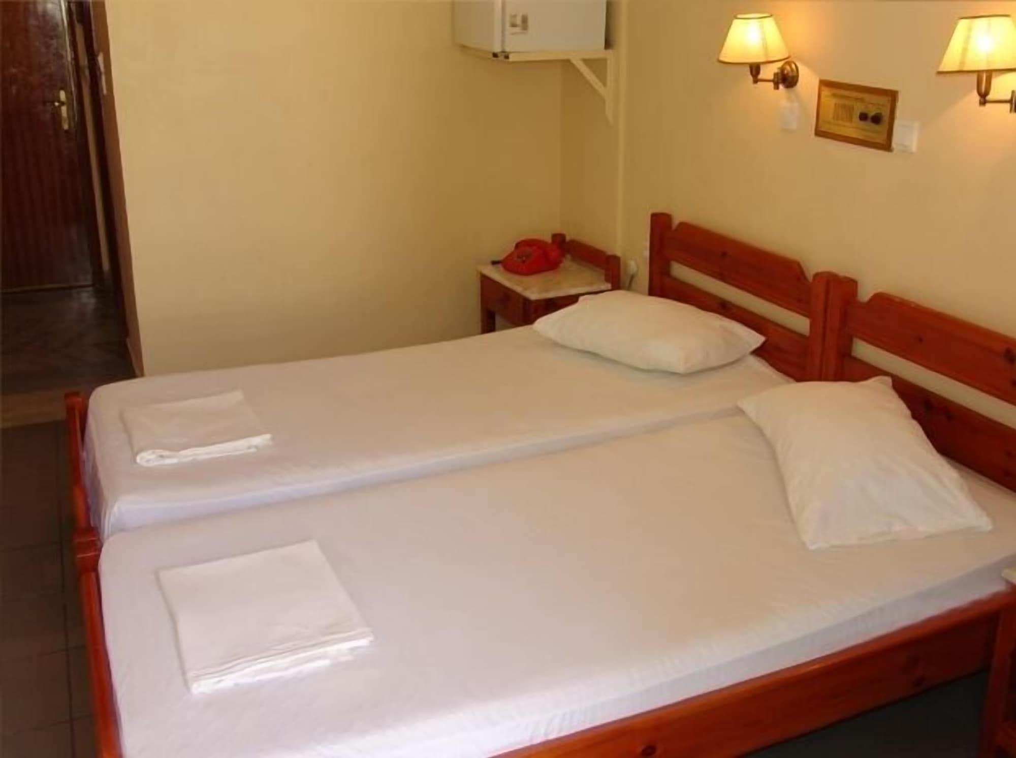 Dimitris Paritsa Hotel คอสทาวน์ ภายนอก รูปภาพ