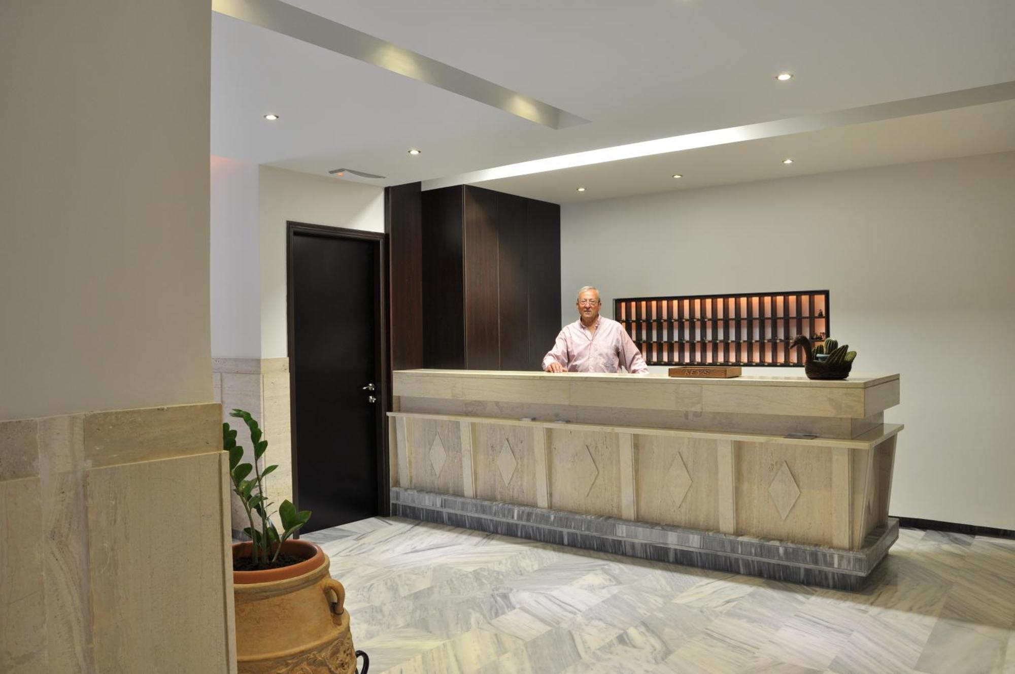 Dimitris Paritsa Hotel คอสทาวน์ ภายนอก รูปภาพ